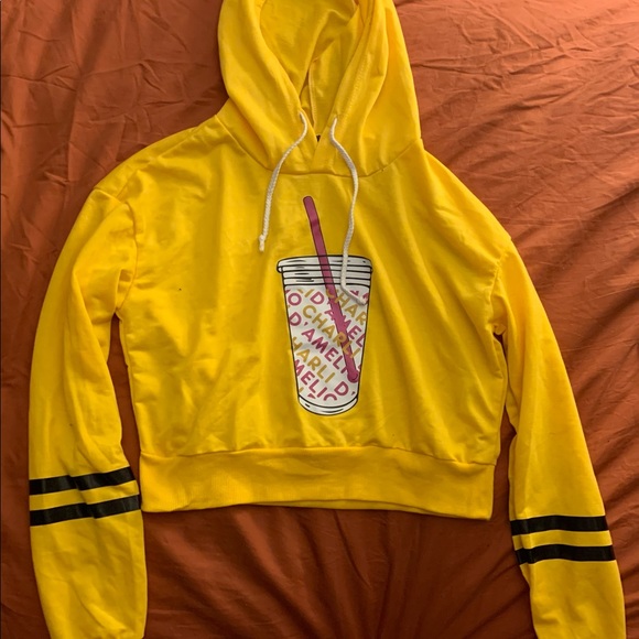 New Adult Size M Famous Tic-tocker Charlie D’amelio Hooded Top - Picture 4 of 8